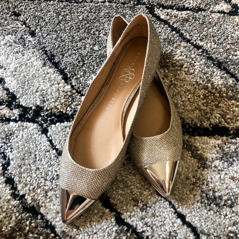 ROCK REPUBLIC Flats🌟